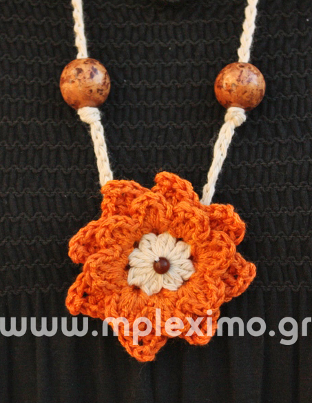 flower crochet necklace